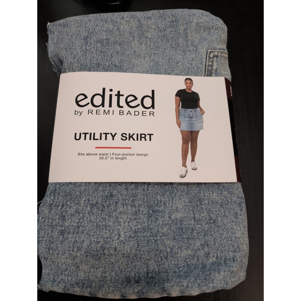 Women's Edited by Remi Bader Utility Jean Skirt Light Wash Size 22W